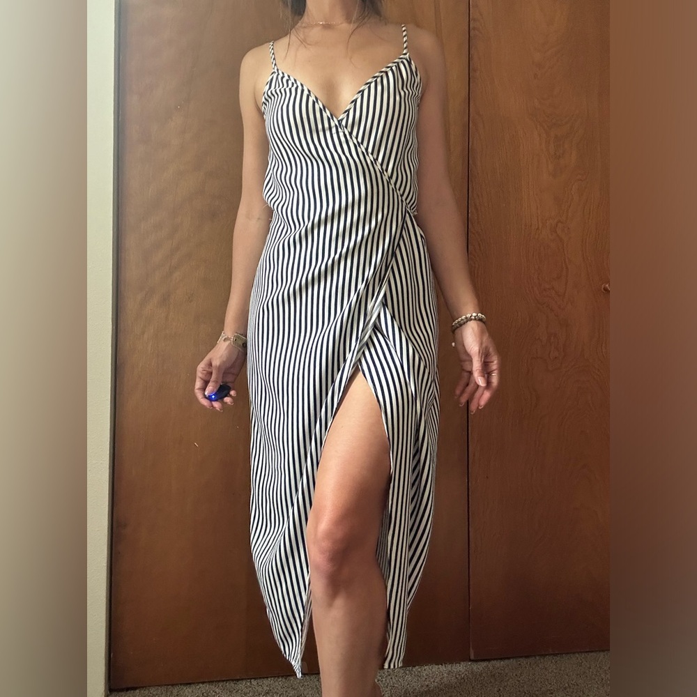 Wrap dress. Size small. Blue and white stripes.